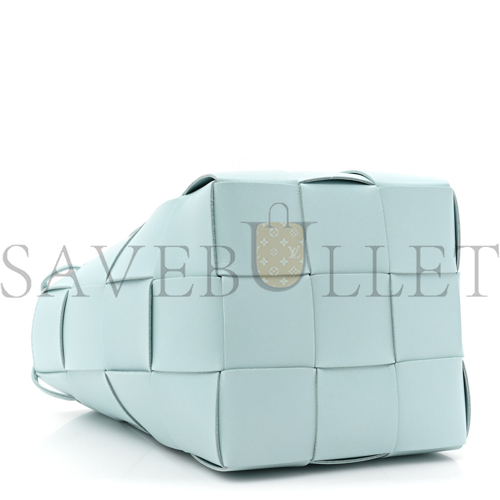 bo*te*ga Ve*ne*ta nappa maxi intrecciato small cassette bucket bag topazio silver (18*15*13cm)