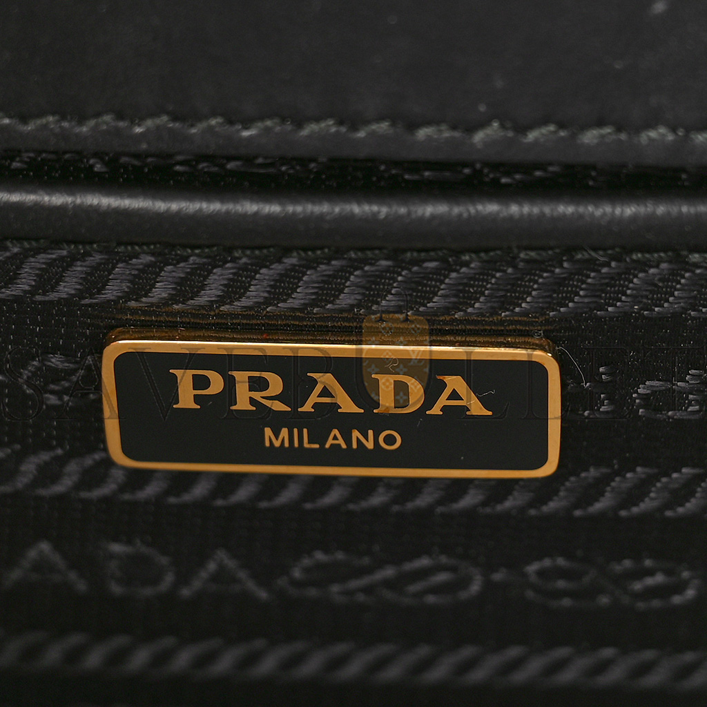 Pra*a saffiano soft calfskin chain shoulder bag black (20*13*6cm)