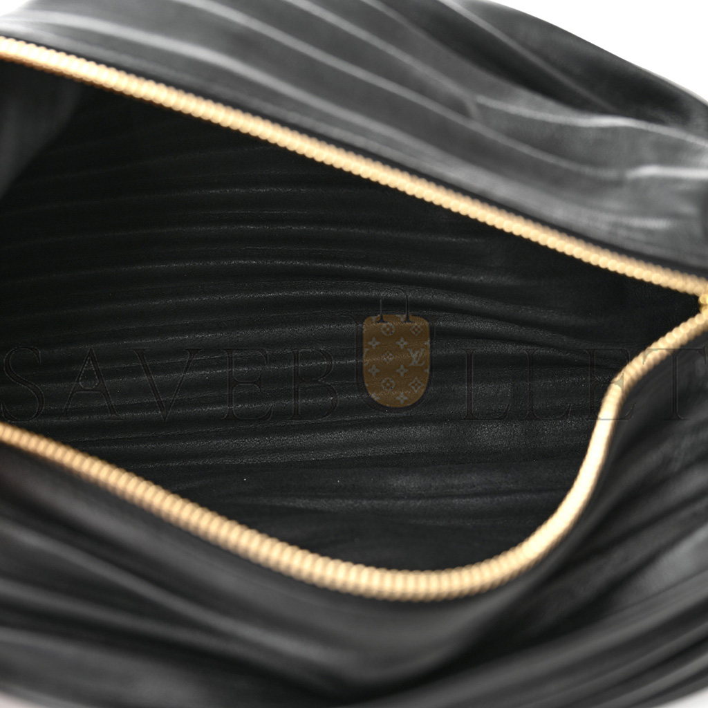 l*ew* lambskin pleated bracelet pouch shoulder bag black (25*9*9cm)